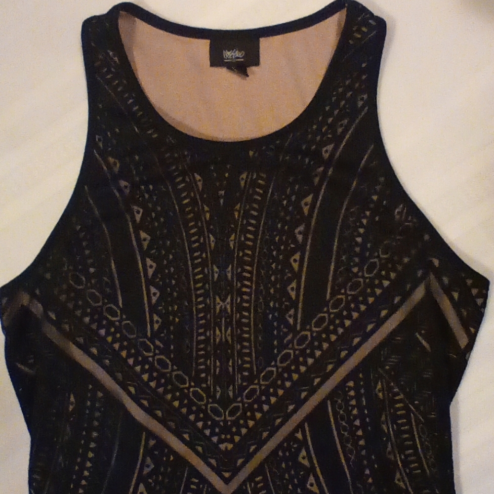 Dress - Picture 2 of 6